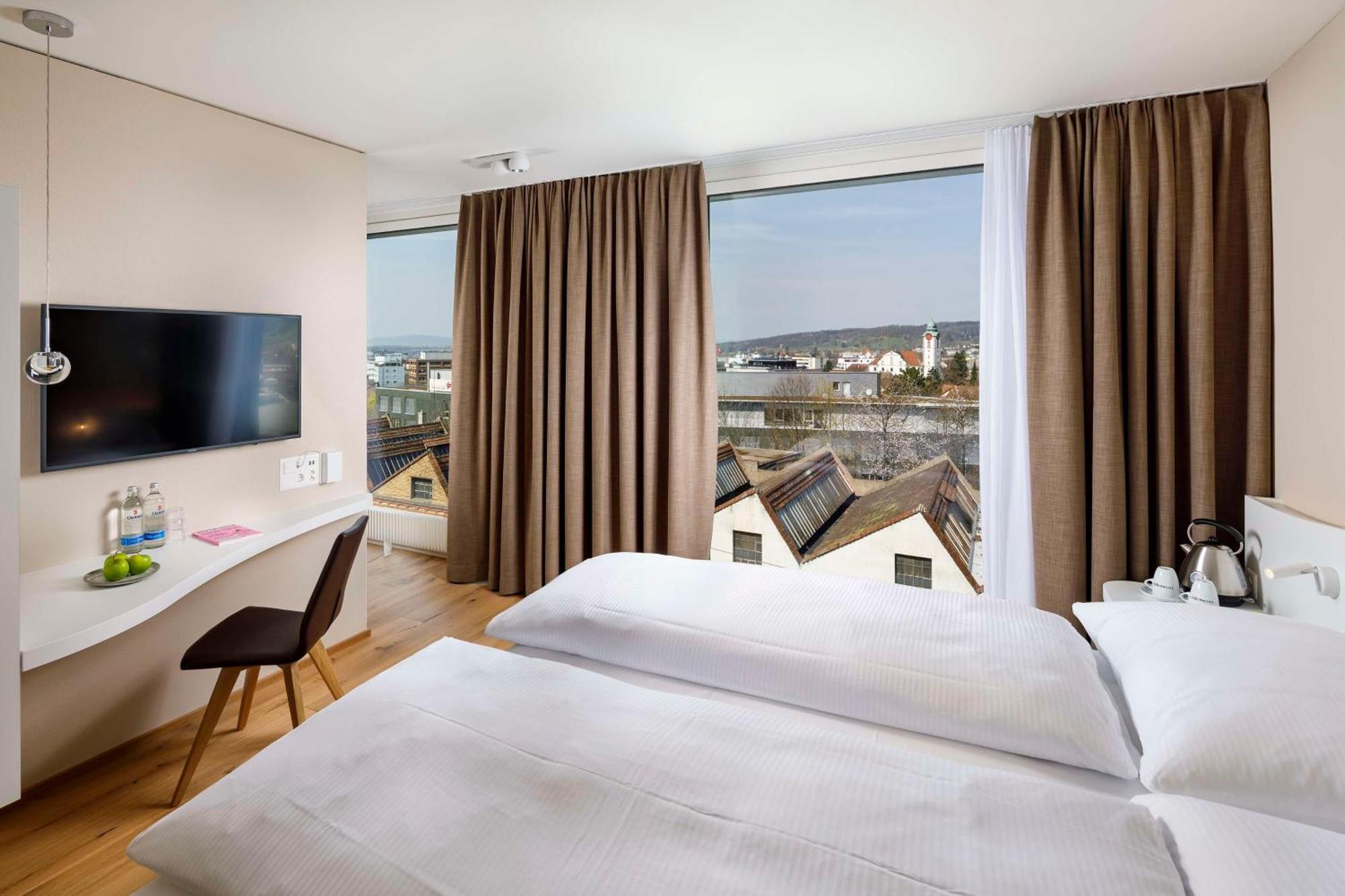 Hotel Allegra Lodge Клотен Экстерьер фото