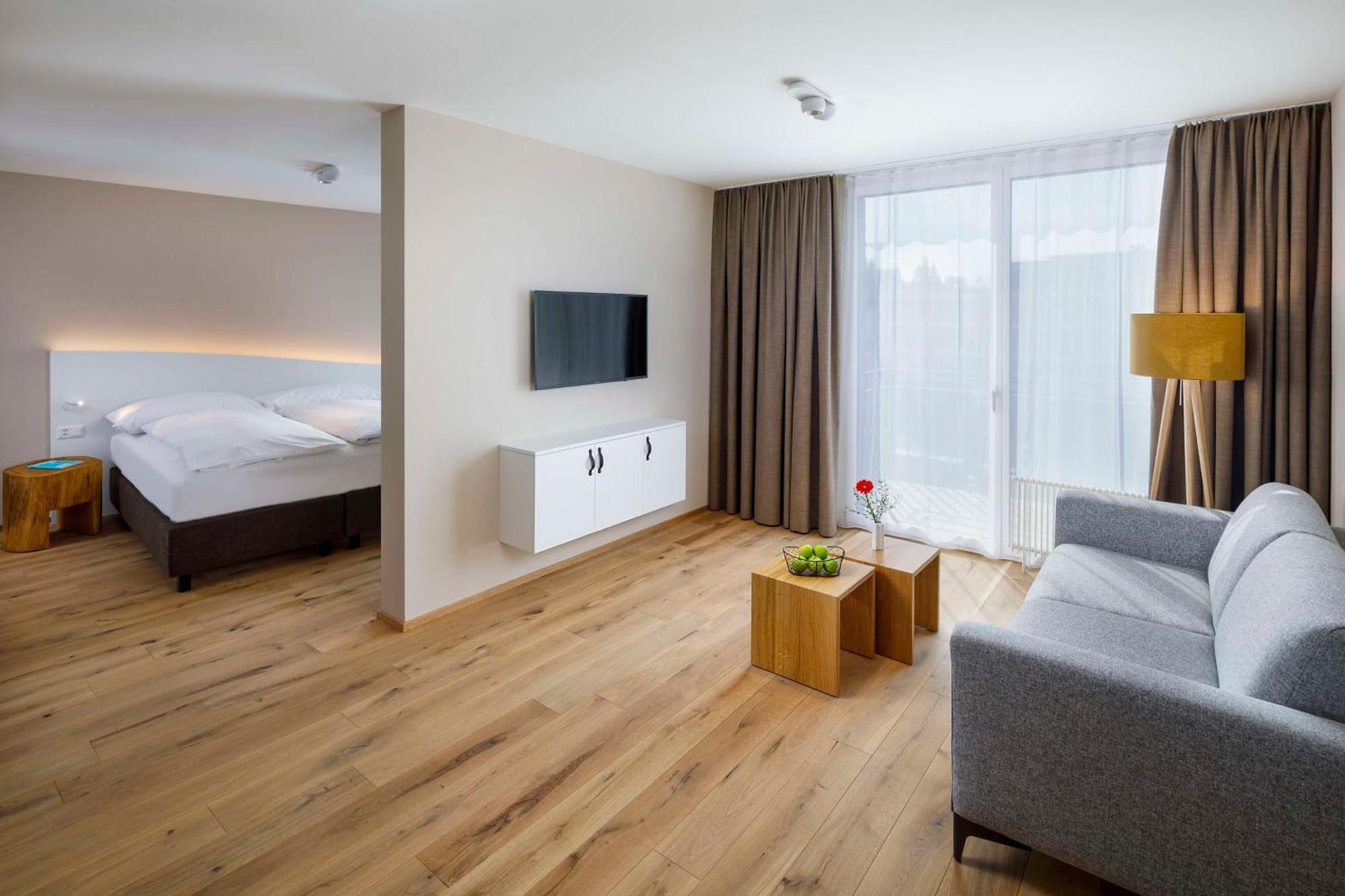 Hotel Allegra Lodge Клотен Экстерьер фото