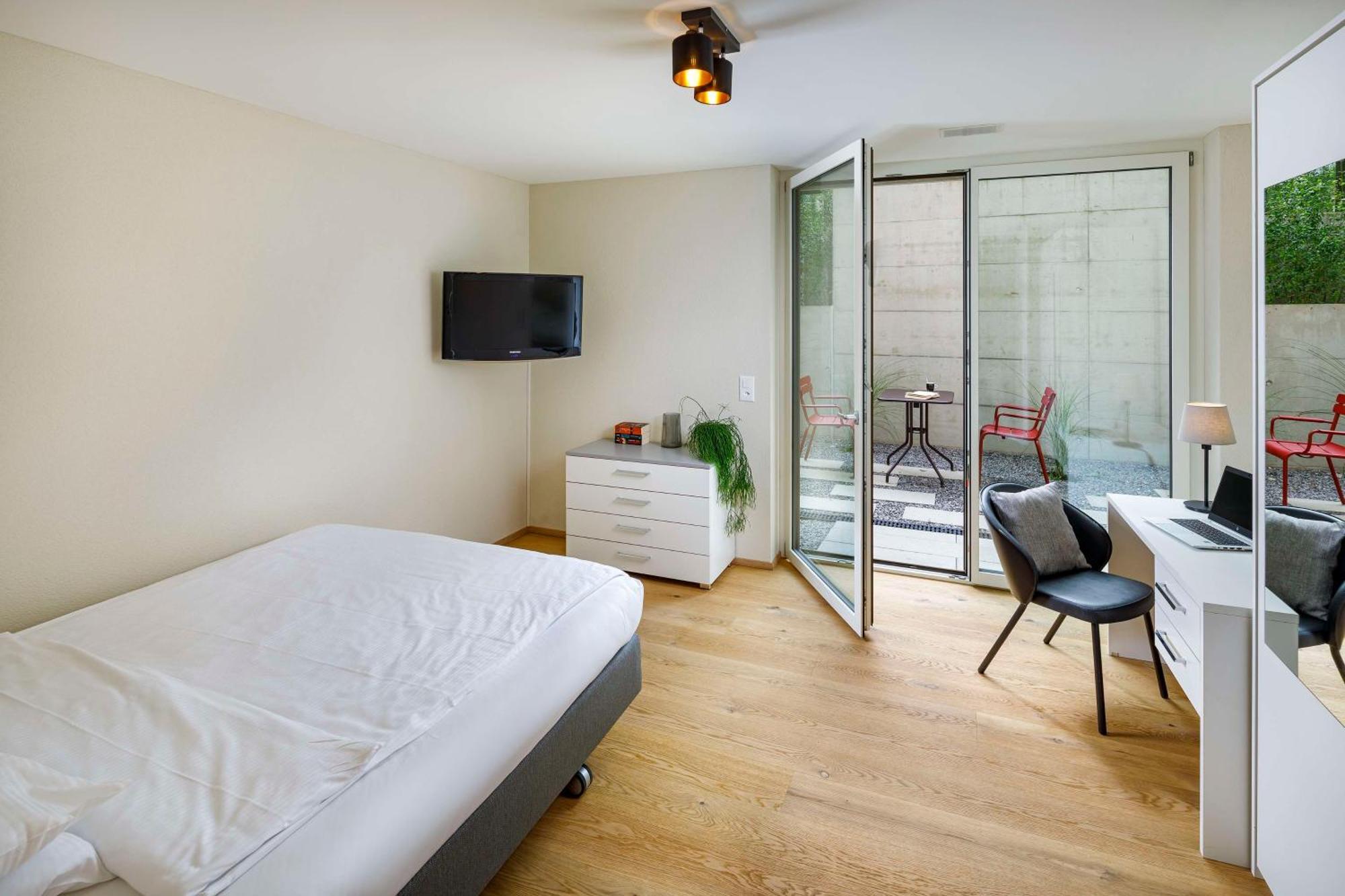 Hotel Allegra Lodge Клотен Экстерьер фото